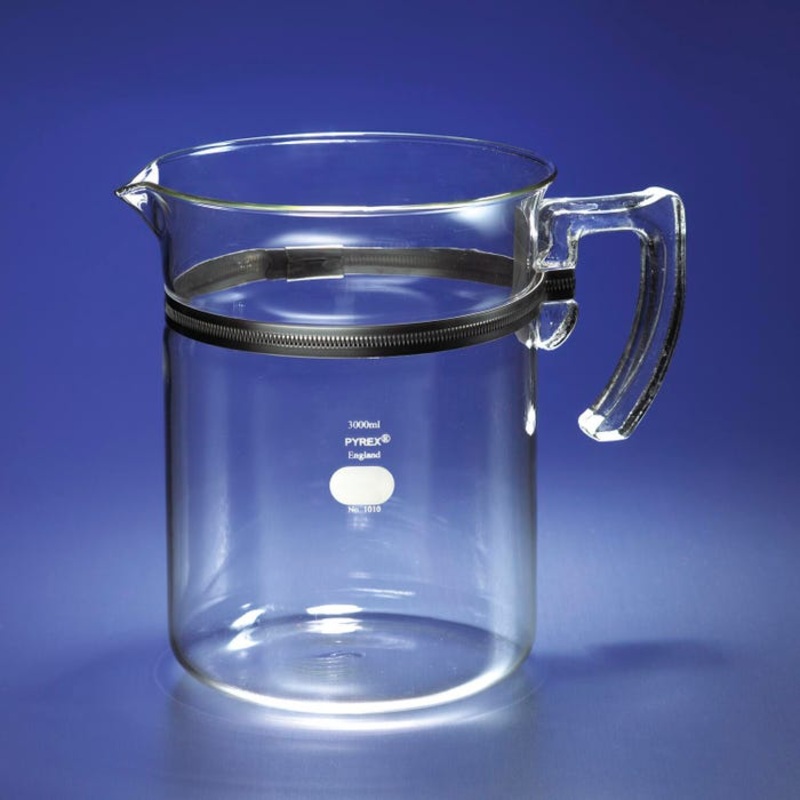 Pyrex Borosilicate Beaker with Handle